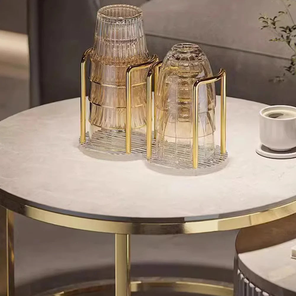 porte verres moderne élégants dorés transparents contenant verres carton beige