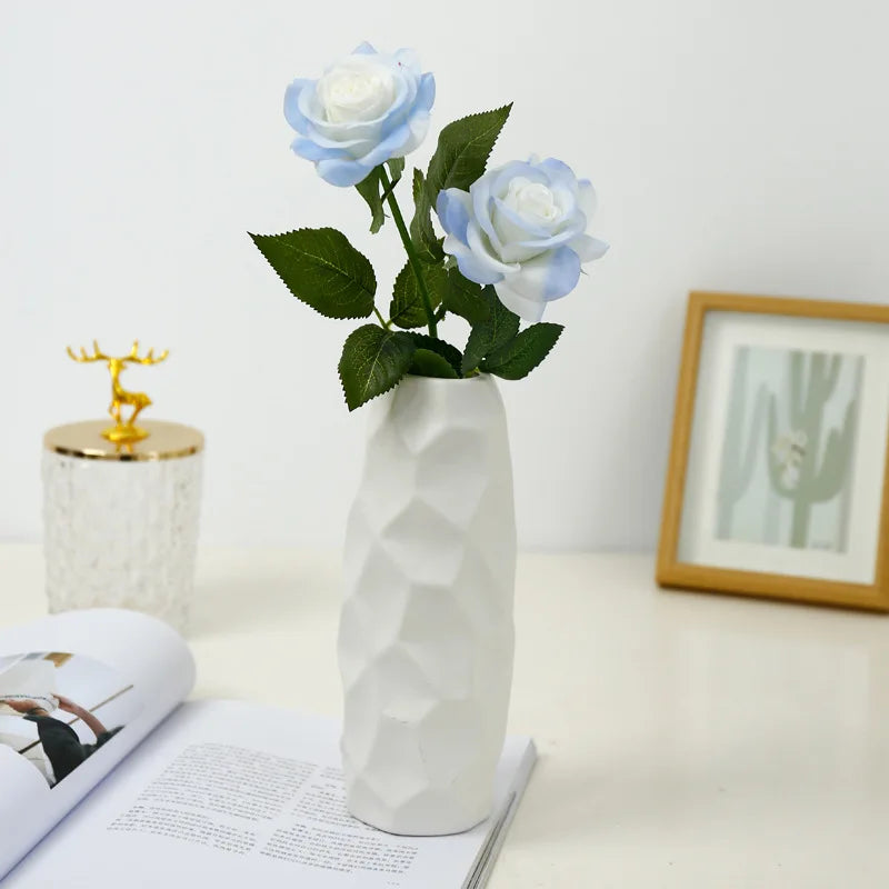 Vase résine texturée motif géométrique moderne noir or blanc roses