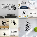 Sticker avion bleu ciel dans chambre enfant