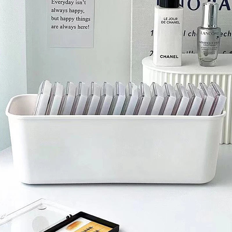 boîte rangement blanc poches transparentes faux cils organisation minimaliste modernes cosmétiques maquillage accessoires poignées