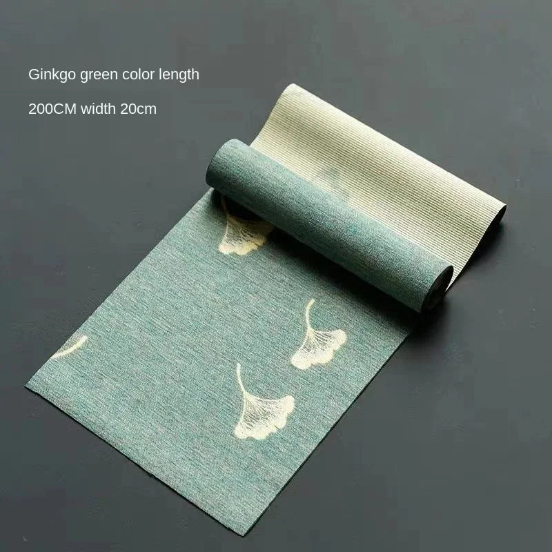 serviette table classique feuilles d'érable dorées vert foncé beige marron traditionnelle tasses thé plateau