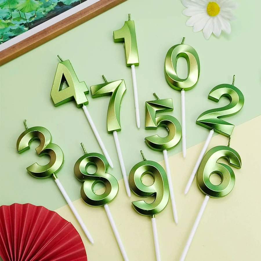 bougies vertes chiffres anniversaire moderne opalescent emballage happy birthday festive minimaliste