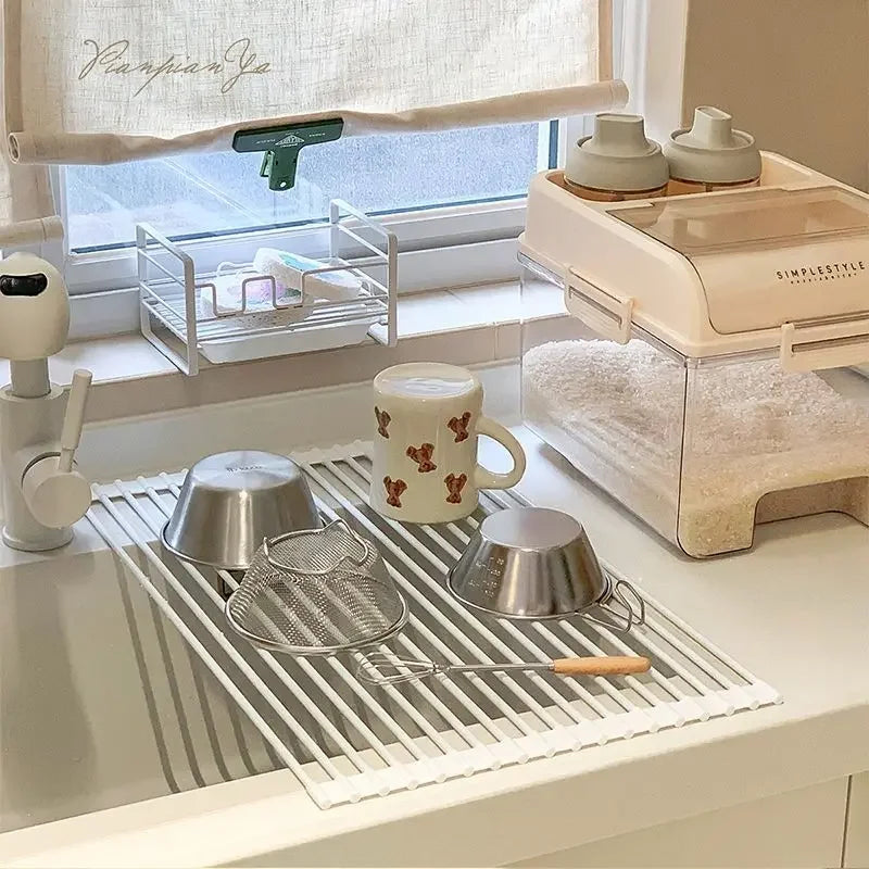 étendoir vaisselle pliable moderne acier inoxydable gris blanc clips fonctionnel cuisine