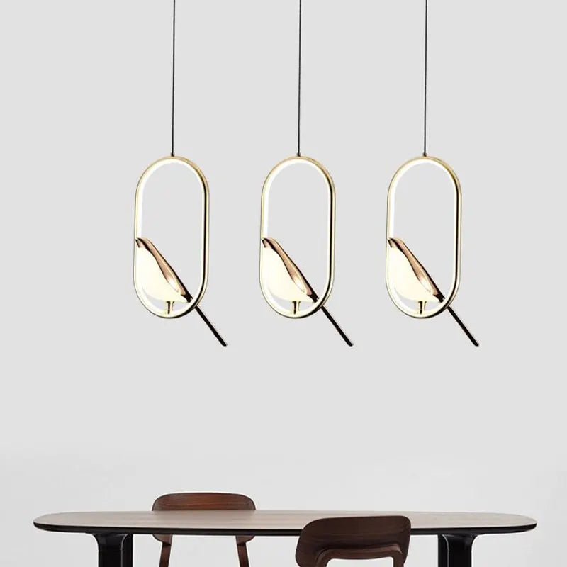 Suspension lumineuse ovale contemporaine oiseau noir doré salon chambre