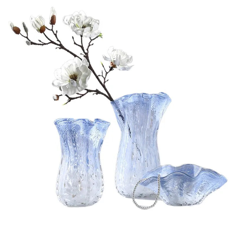 vases modernes bleu clair texture marbrée effet verre soufflé décoration intérieure plateau fruits vase