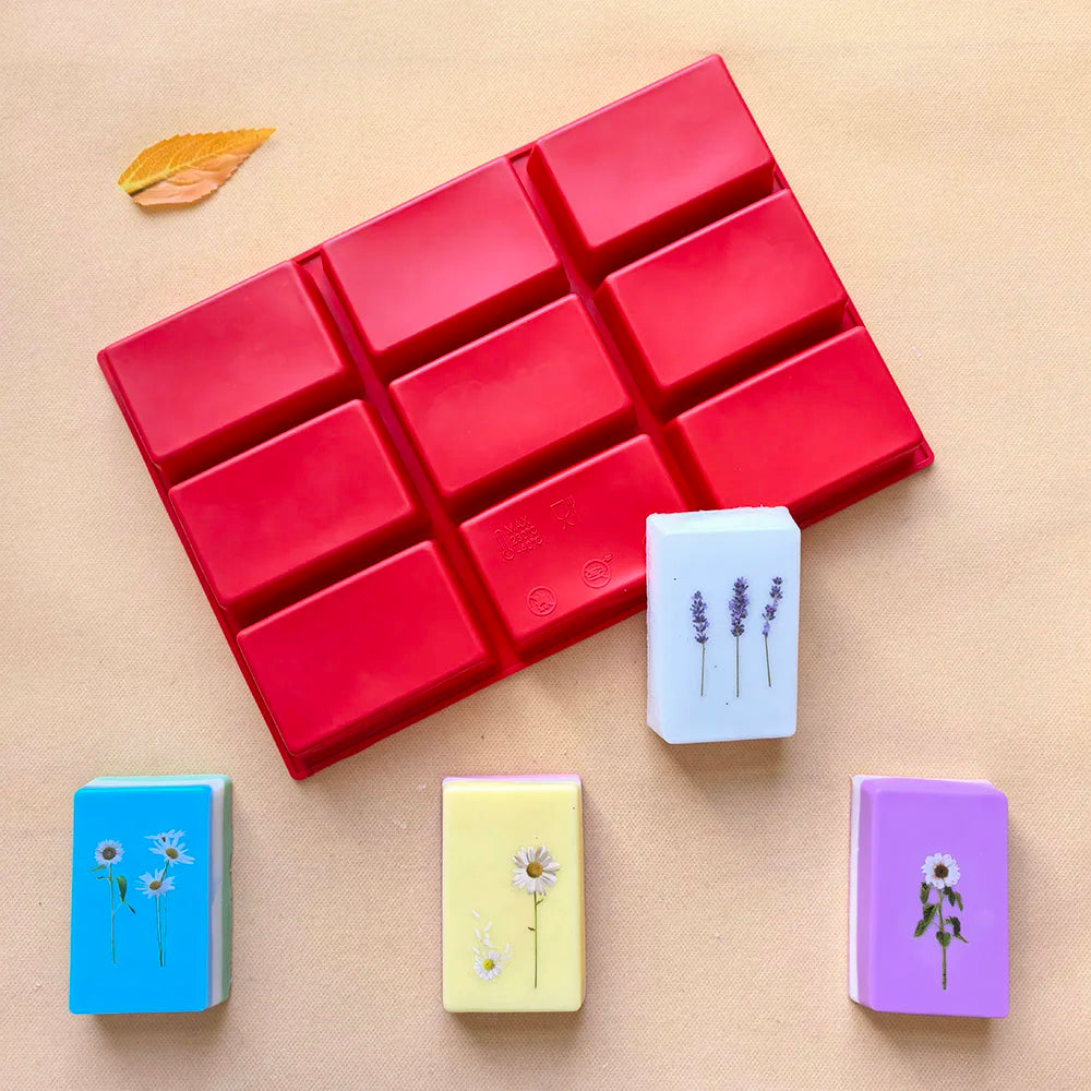 moule silicone compartiments savons bougies aromathérapie artisanale durable non toxique rouge