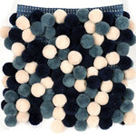 ruban décoratif moderne pompons peluche rayures dorées bleu marine orange