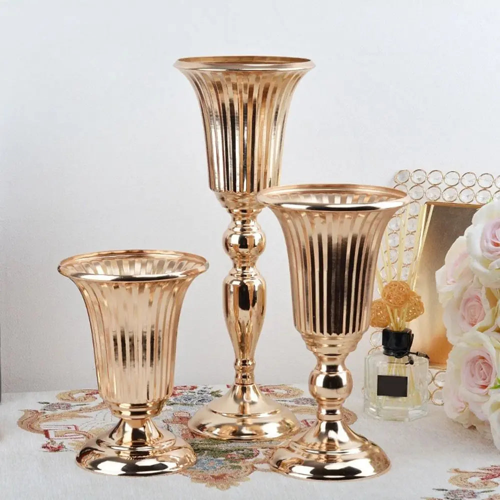 vases or argent classiques rayures verticaux opaques grandes tables décoration intérieure fleurs séchées gold