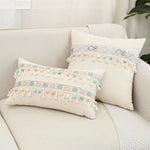 coussins patchwork boho chic beige motifs fleurs pompons opaques décoration salon voiture