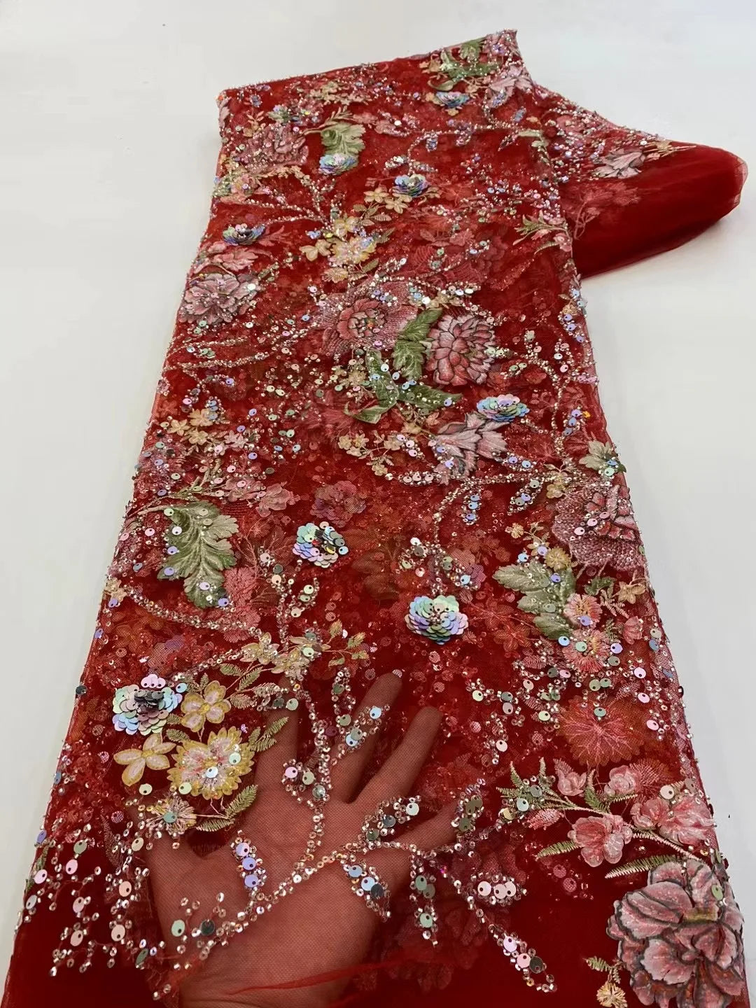 tissu dentelle floral sequins multicolore brodé polyester coton translucide robe mariage paillette couture environnementalité