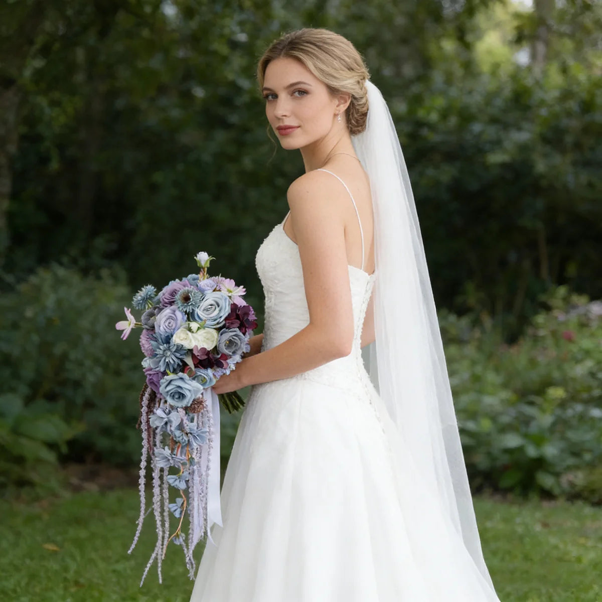 bouquets mariage fleurs artificielles cascade blanc rose violet bleu