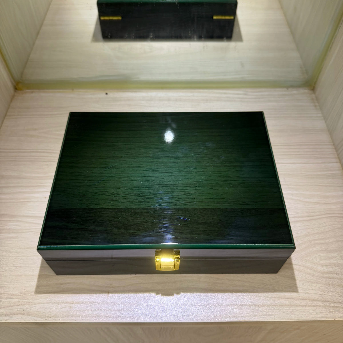 boîte bijoux bois vert foncé cadenas doré intérieur blanc classique 20x15cm rangement bijoux cadeau