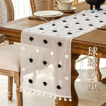 chemin table dentelle brodé romantique décoration table manger mariage coton polyester élégant blanc