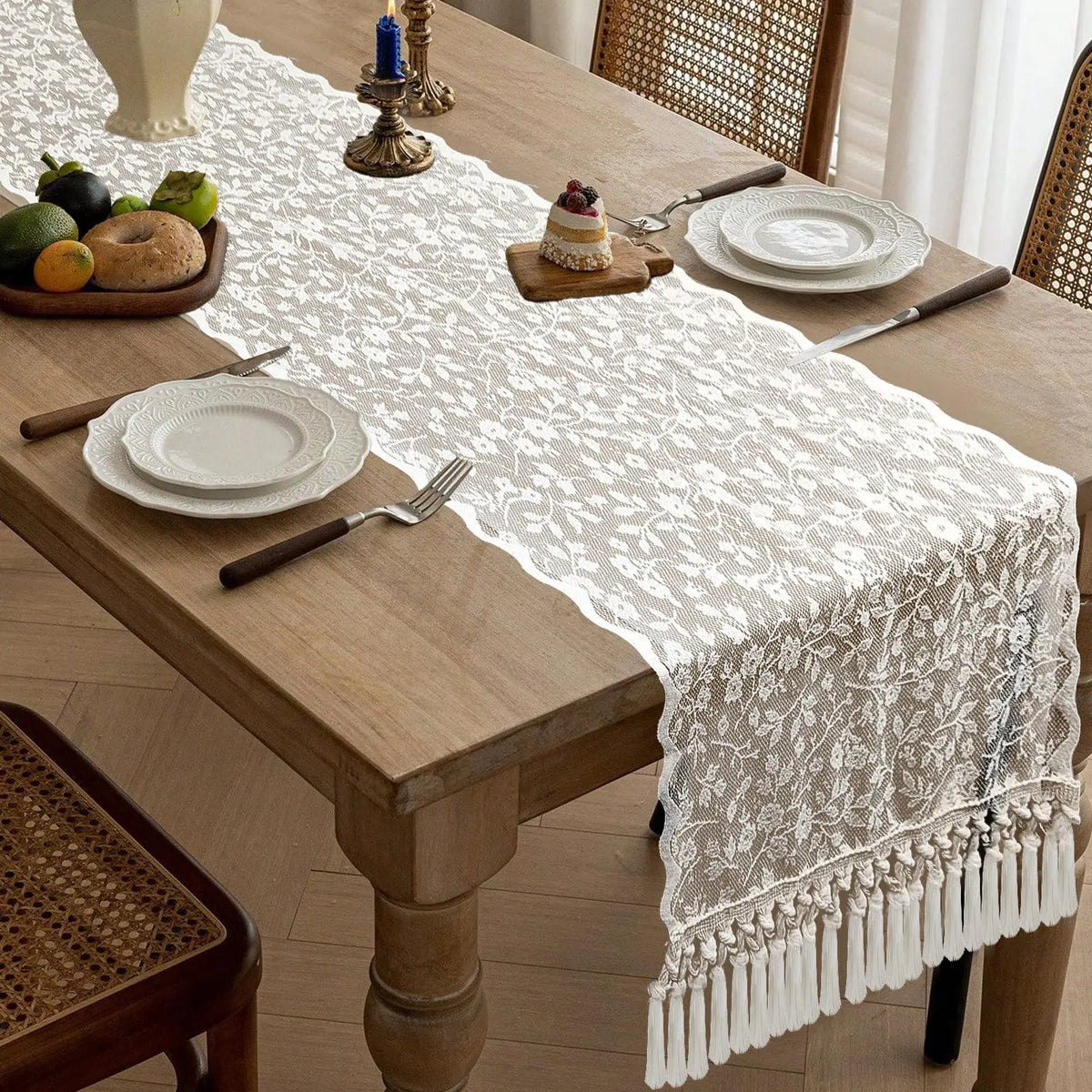 chemin table blanc broderie florale classique décoration table mariage maison rustique