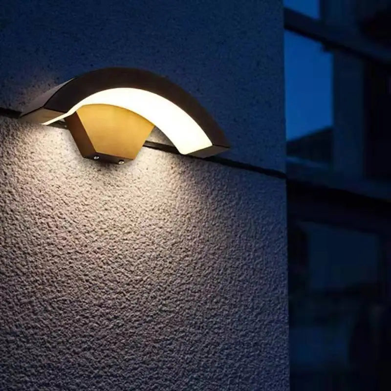 lampe murale extérieure moderne induction capteur mouvement PIR hydrofuge LED noir blanc doré