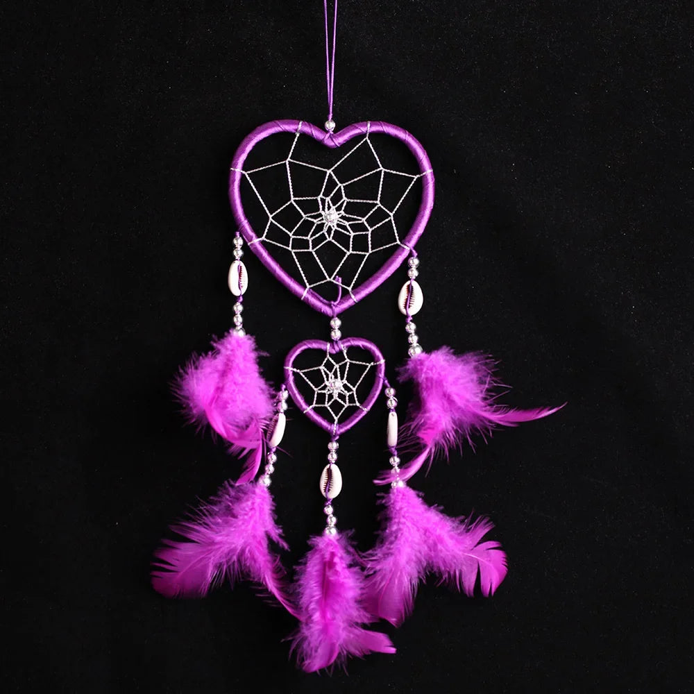 décoration murale attrape rêves plumes coquillages boho chic coeurs bleu rose violet
