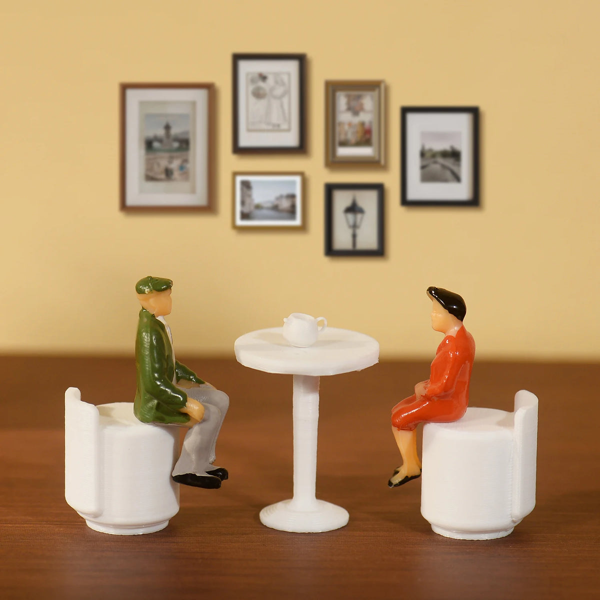 meubles miniatures blancs moderne lit armoire commode table chaise toilette téléviseur lampe photo