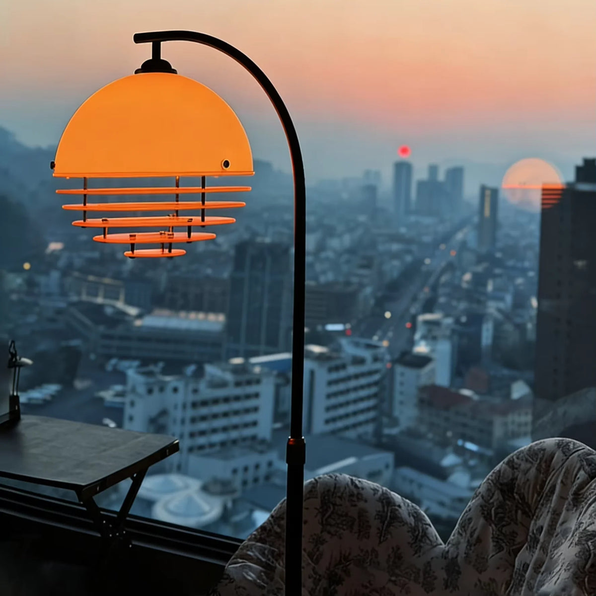 lampe table moderne contemporain lumière chaude led blanc opaque métal
