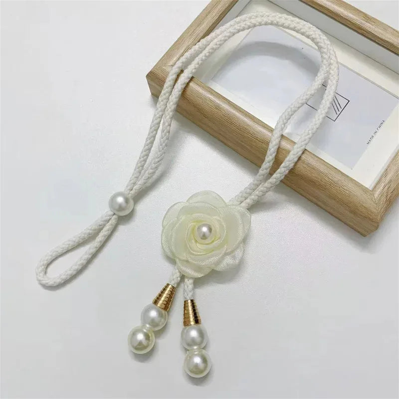 rideaux polonais fleurs relief soie nacrées corde tressée élégant accessoires décoratifs pastel doré