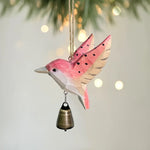 pendentif oiseau suspendu bois artisanal cloche métallique vert rose marron origami rustique