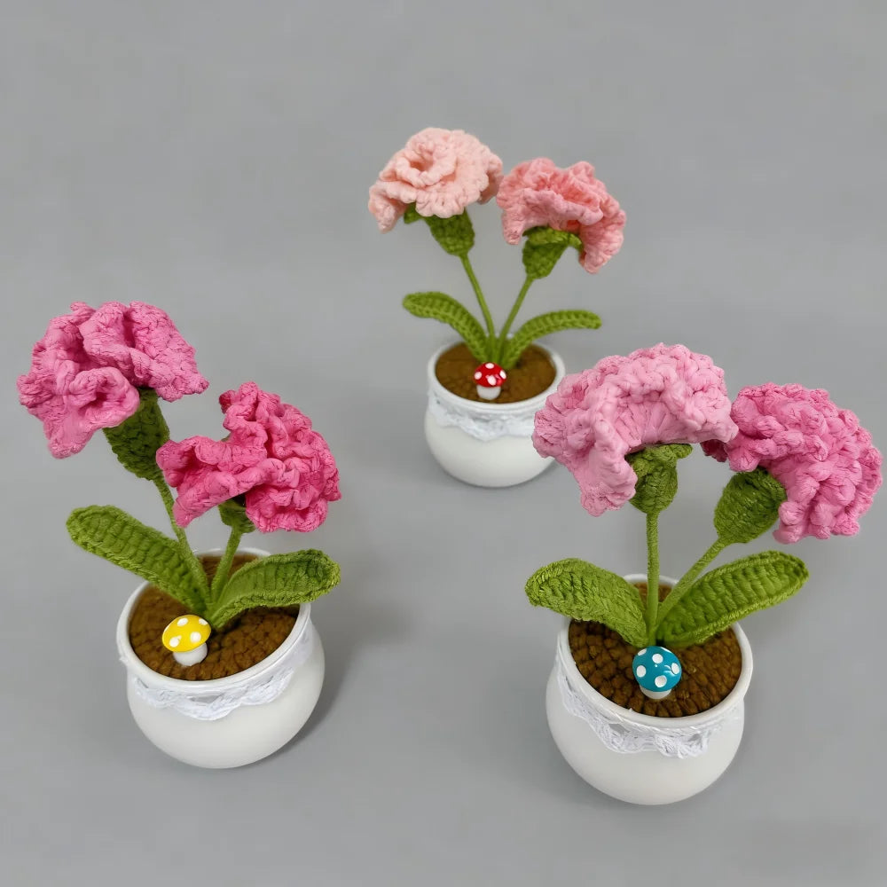 décoration maison tricotée fleurs artificielles variées couleurs pot blanc sol marron champignon