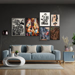 Le salon élégant présente une collection d'œuvres d'art abstraites aux couleurs vives, créant une ambiance sophistiquée et inspirante.