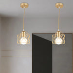 lampe suspendue moderne or noir structure métallique géométrique éclairage intérieur unique chambre loft