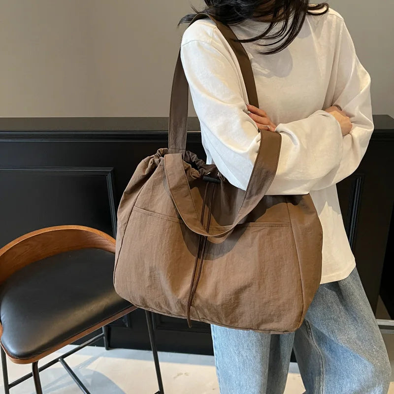 sac bandoulière femme toile polyvalent fourre tout poche zippée décontracté occassionnel marron clair vert