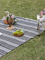 tapis pique nique extérieur noir blanc motifs géométriques polyester réutilisable lavable machine ethnique boho