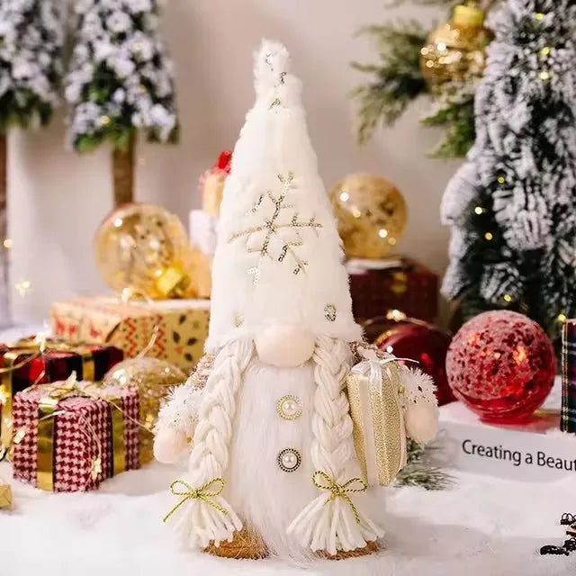 ornements noël poupées blanc doré tissu motifs floraux traditionnels festifs guirlande lumineuse