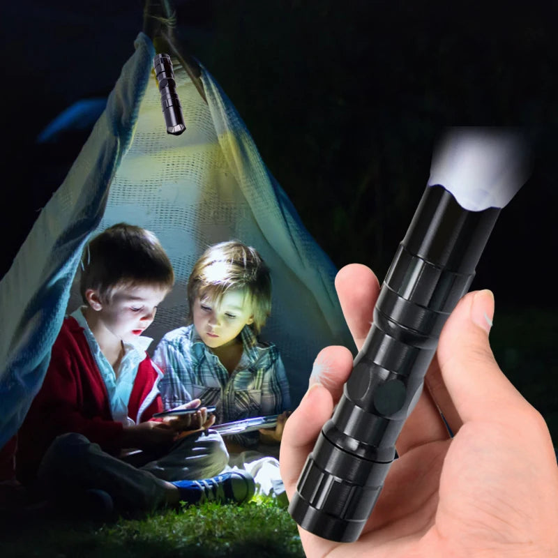 lampe torche led noire portable rechargeable annuaire porte clefs moderne campingextérieur