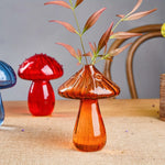 vase moderne transparent champignons colorés orange rouge bleu vert reflets