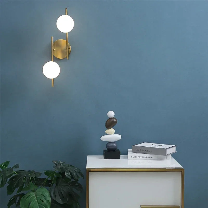 appliques murales modernes or blanc sphères verre translucides led murales fixations minimalistes