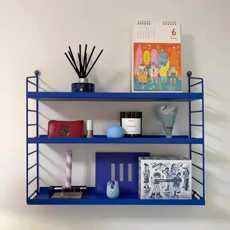étagère murale bleue métal horizontale barreaux horizontaux minimaliste horloge vase panier pot thé(calendar,sac