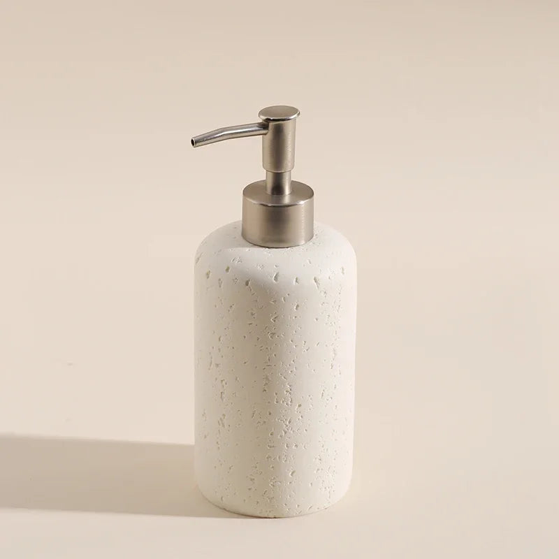 ensemble salle bain moderne blanc texturé distributeur savon gobelet support brosse dents plateau électrique
