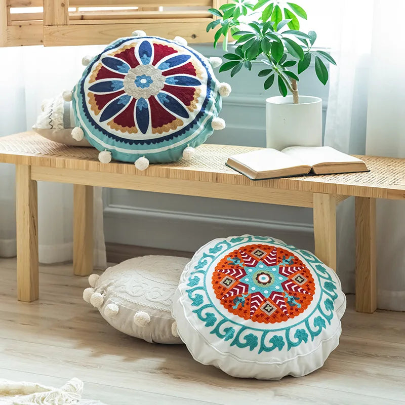 taies d'oreiller rondes géométriques coton polyester pompons blancs ethnique bohocoration intérieure hôtelière hôpitalisée