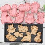 outils pâtisserie emporte pièces biscuits animaux dessin animé cartoon orange vert rose beige