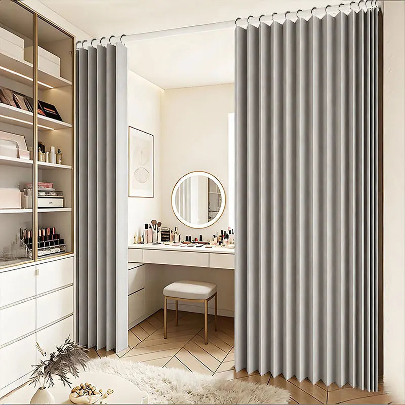 rideau opaque beige clair rayures verticales moderne fenêtre vitrine fixations