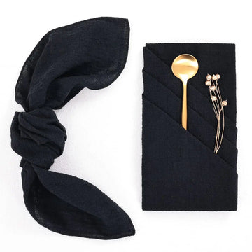 serviettes plissées coton marron rose bleu rouge minimalistes clips dorés mariage fête famille