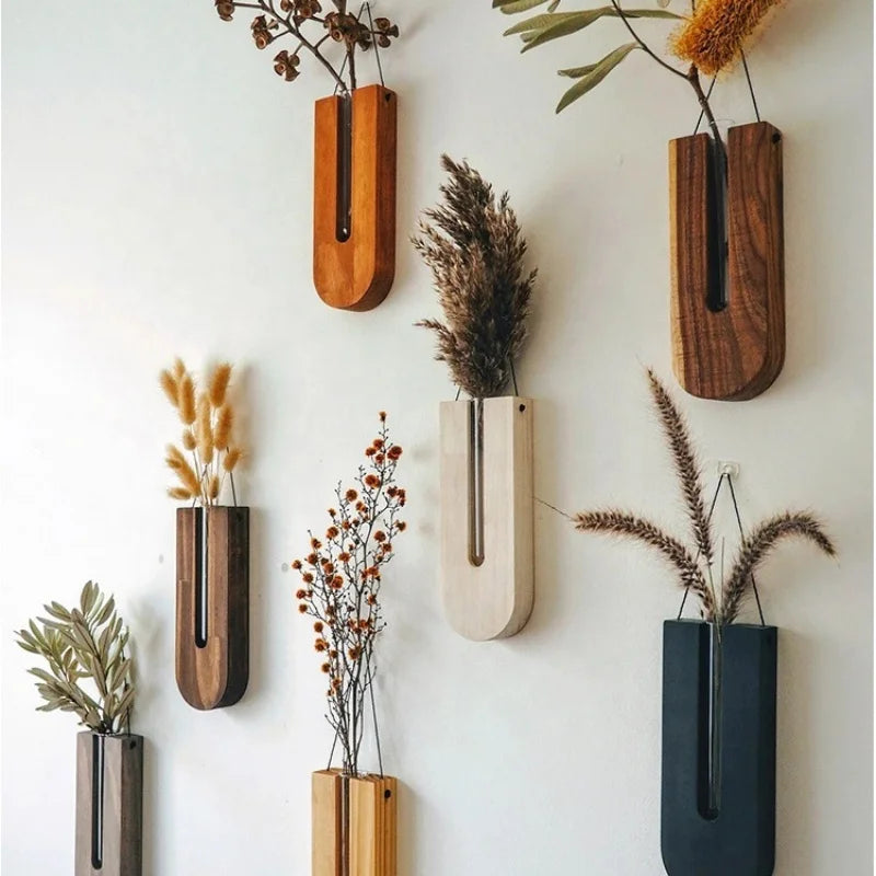 vases muraux bois clair opaque modernes suspension fleurs plantes chambre salon
