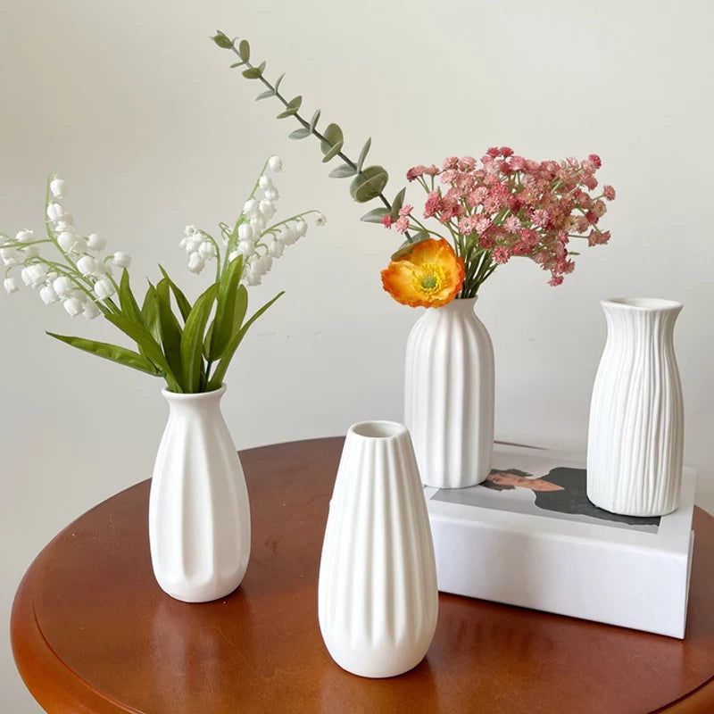 vases céramique blanc rayures verticales modernes décoration table maison floral