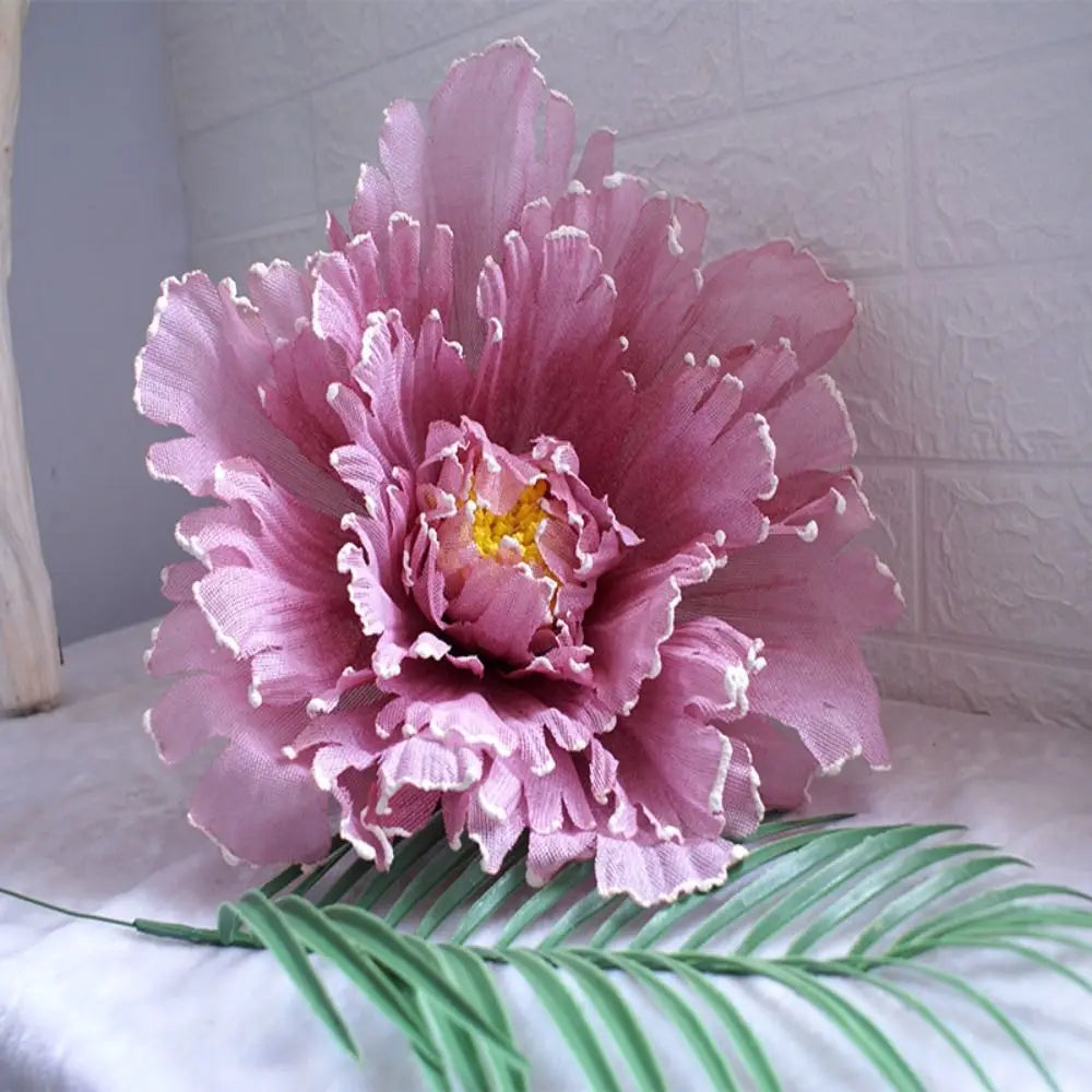 Pivoine artificielle noire 40 cm vue de face