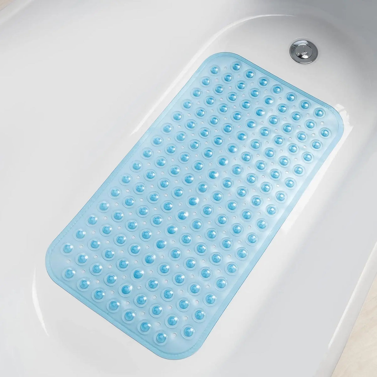 tapis bain moderne perforé gris clair antidérapant lavable salle bain paires trous circulaires PVC