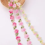 ruban décoratif brodé fleurs rose violet jaune vert polyester largeur cm fleurs brodées opaquet