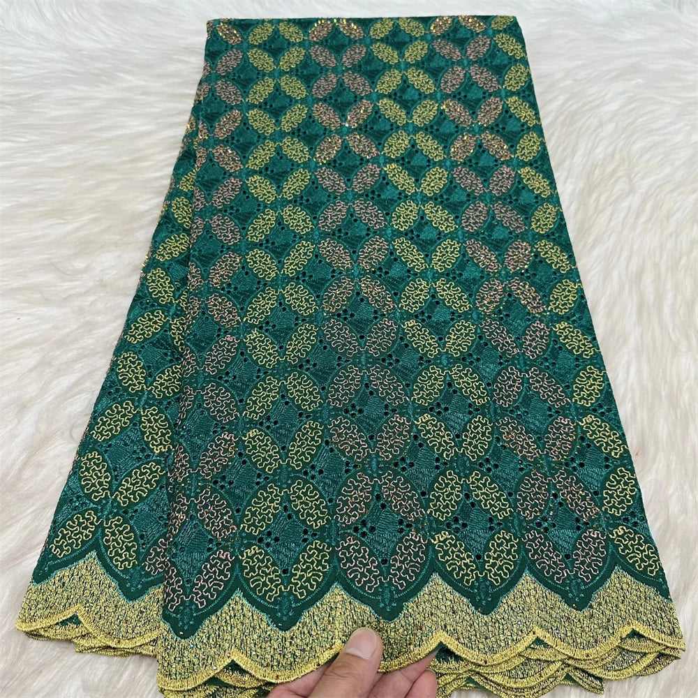 tissu brodé coton blanc doré noir vert bleu rose marron motif géométrique résistance déchirure