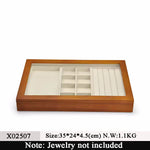 boîtes bijoux bois marron intérieur velours beige verre transparent contemporain minimaliste