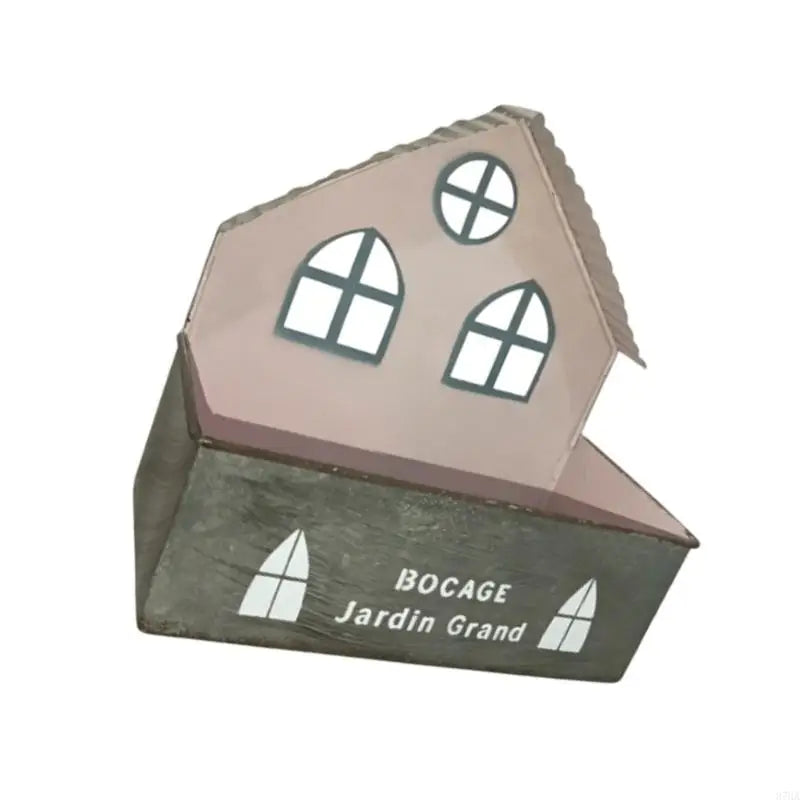 pots suspendus forme nichoir rose gris fleuri fenêtres croisillons bocage jardin decoration rustic