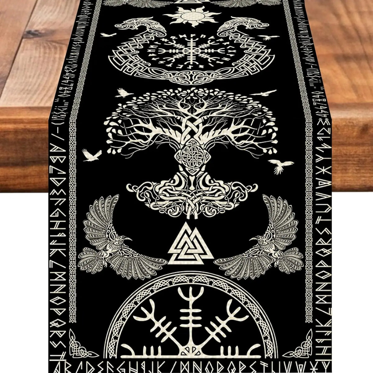 Cette image comprend des symboles et motifs décoratifs complexes sur un fond sombre, mettant l'accent sur un arbre de vie stylisé entouré d'oiseaux et de formes géométriques. L'ensemble dégage une atmosphère mystique et médiévale.