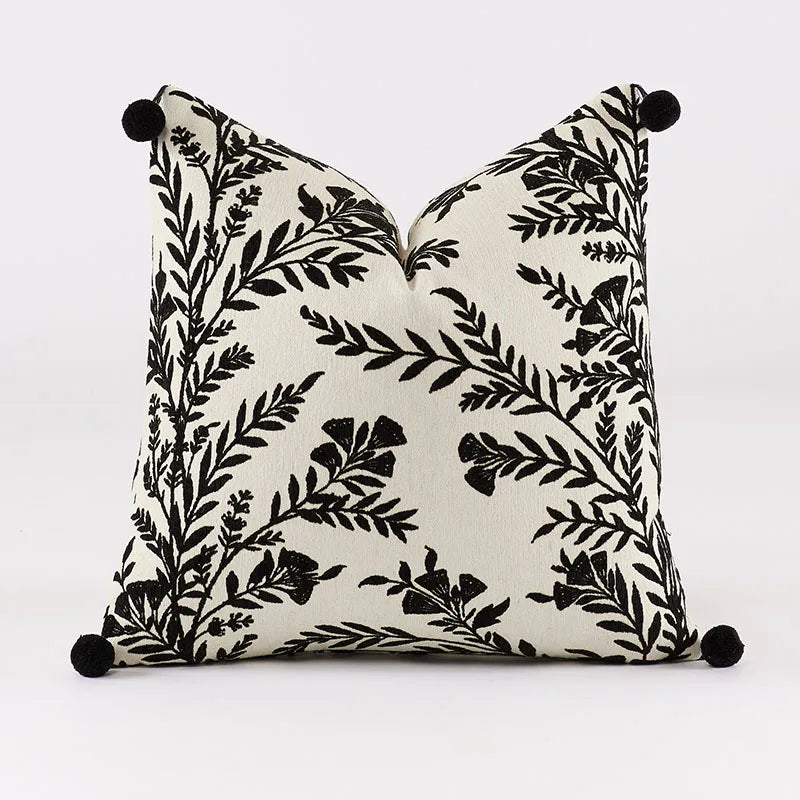 housse coussin carrée motif floral beige marron noir pompons moderne décoration maison
