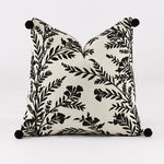 housse coussin carrée motif floral beige marron noir pompons moderne décoration maison